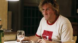 Кадр из фильма "Везет как утопленнику" - 1