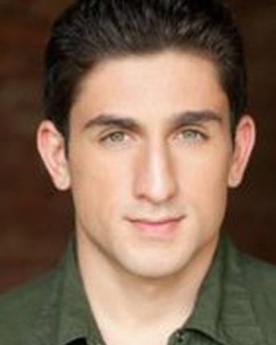 Шаз Кхан фото