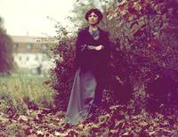 Кадр Божественная Эмма