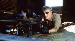 Кадр из фильма "Под прицелом" - 2