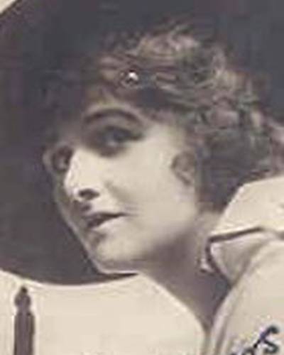 Элизабет Рисдон фото