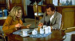 Кадр из фильма "Коломбо: Загадка миссис Коломбо" - 1