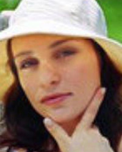 Ханде Дане фото