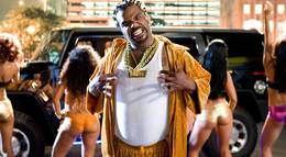 Кадр из фильма "Мисс Март" - 2