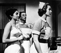 Кадр Так держать... Медсестра