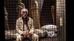 Кадр из фильма "Девушка в лабиринте" - 2