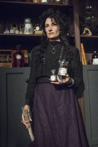 Кадр Ведьмы Ист-Энда