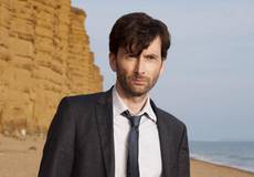 Дэвид Теннант присоединился к мини-сериалу «Кемпинг»