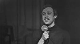 Кадр из фильма "Маленькие комедии большого дома" - 2