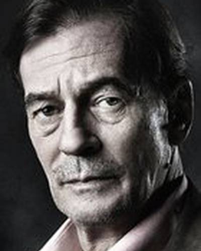 Тони Исберт фото