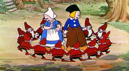 Кадр из фильма "Детки в чаще" - 2