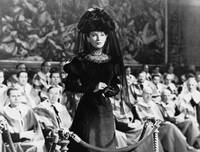 Кадр Добрые сердца и короны