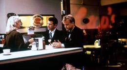 Кадр из фильма "Твин Пикс: Сквозь огонь" - 2