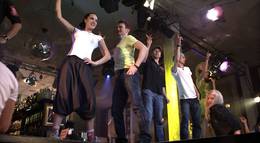 Кадр из фильма "Клуб счастья" - 1