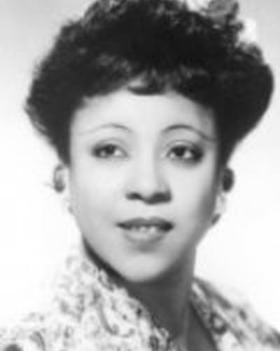 Аделаида Холл фото