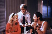 Кадр Один среди женщин