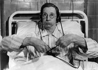 Кадр Так держать... Медсестра