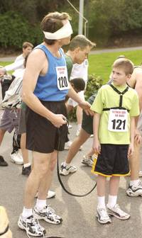 Кадр Малкольм в центре внимания