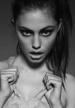 Фиби Тонкин фото