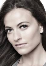 Лара Пулвер фото