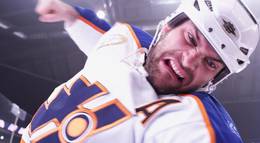 Кадр из фильма "Вышибала" - 1