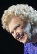 Мэй Янг фото