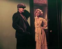 Кадр Тяжелые времена