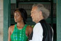 Кадр Манату