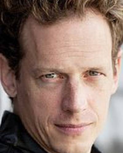 Джон Мэллори Ашер фото