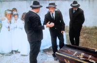 Кадр С завтрашнего дня мы богаты и честны