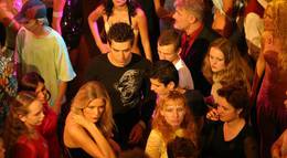 Кадр из фильма "Антидурь" - 1