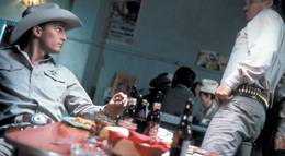 Кадр из фильма "Звезда шерифа" - 2