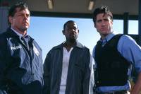 Кадр Бриллиантовый полицейский