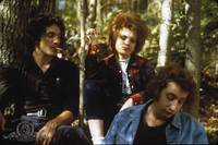 Кадр Последний дом слева