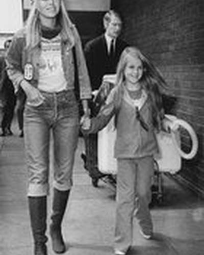 Виктория Селлерс фото