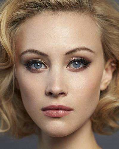 Сара Гадон фото