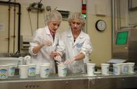 Кадр Красотки в молоке