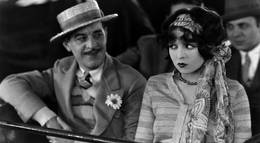 Кадр из фильма "Скандал вокруг Рози" - 2