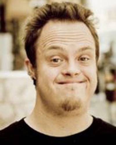 Джош Перри фото