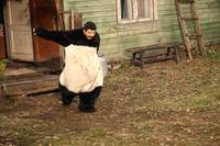 Кадр Подарок с характером