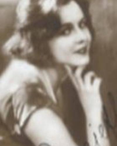 Elisabeth Pinajeff фото