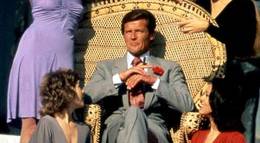 Кадр из фильма "Живи и дай умереть" - 1