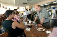 Кадр Ларри Краун