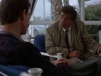 Кадр Коломбо идет на гильотину