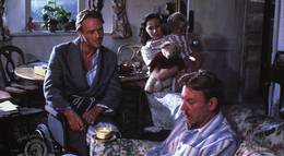 Кадр из фильма "Ушко иголки" - 2