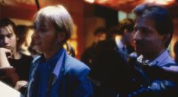 Кадр из фильма "Разбитые зеркала" - 1