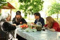 Кадр Любит – не любит