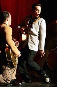 Кадр Элвис. Ранние Годы