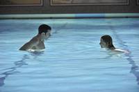 Кадр Любит / Не любит