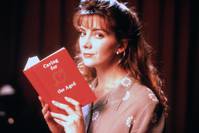 Кадр Услуга, часы и очень большая рыба